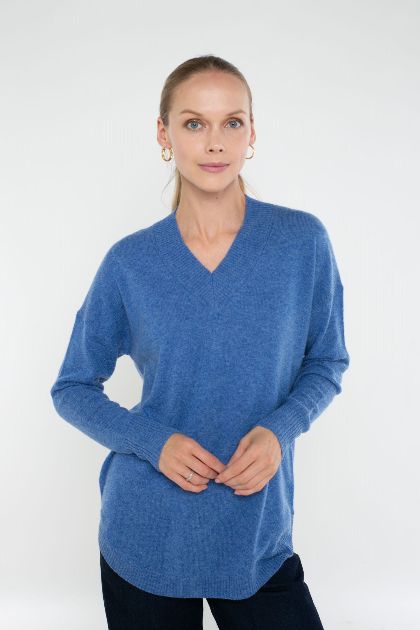 Cashmere Long Sleeve V-Neck with Contrast Color